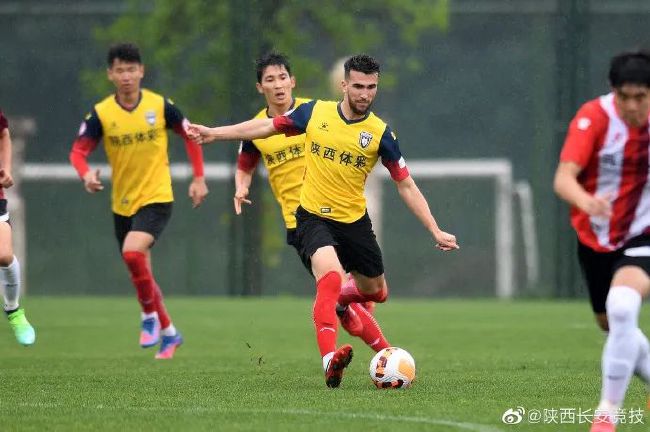本场过后，他也超越贾巴尔成为雄鹿队史新的篮板王。
